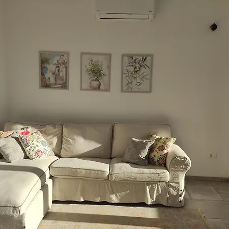 Apartma Lavanda Country house