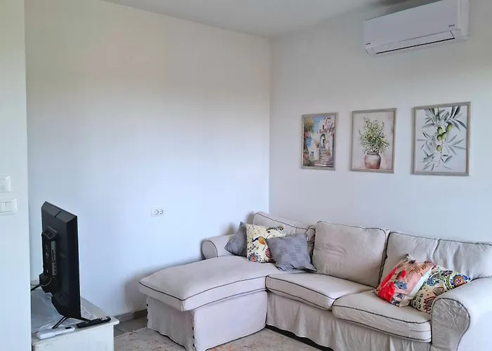 Apartma Lavanda בית כפרי