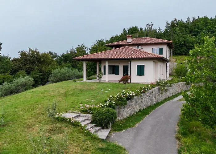 Apartma Lavanda בית כפרי *