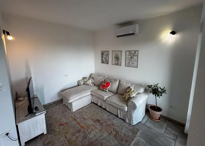 Apartma Lavanda בית כפרי *